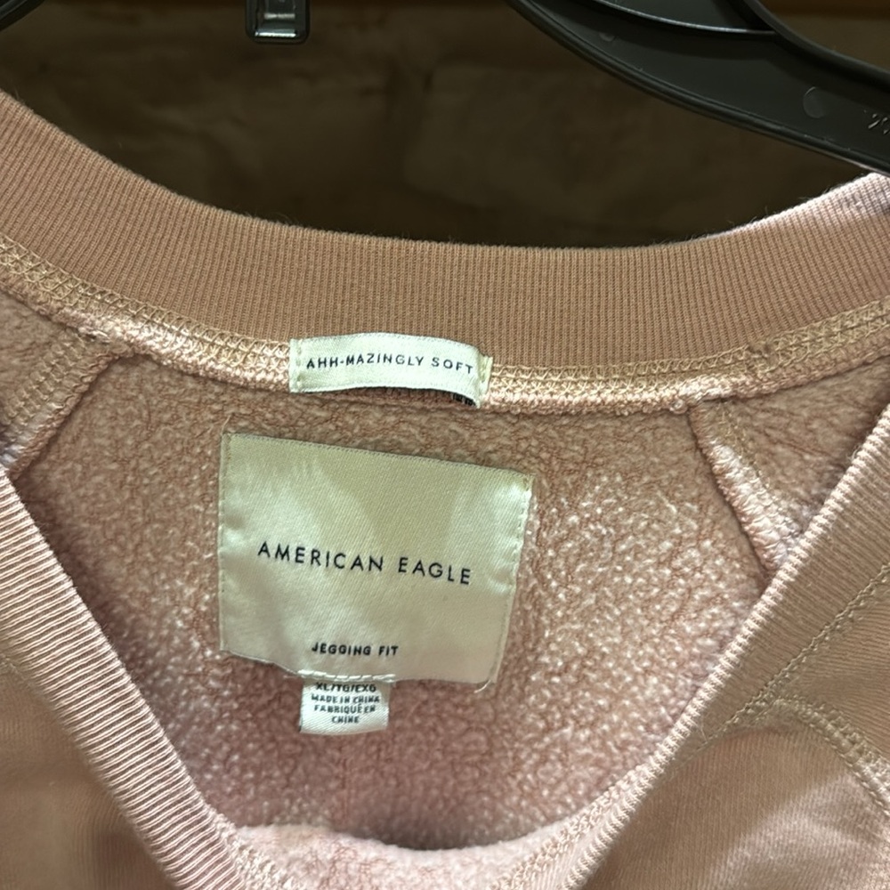 Blush pink American Eagle sweatshirt - Picture 3 of 4
